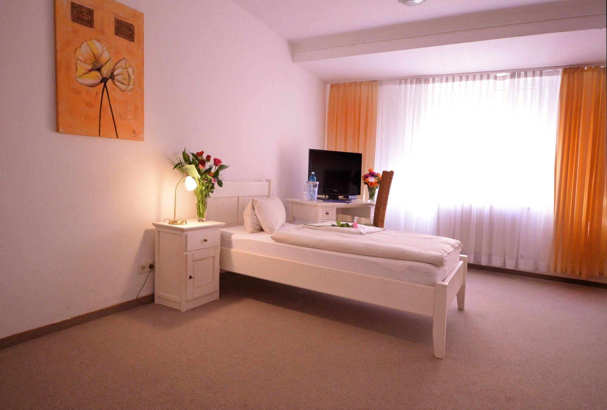 Alpha Hotel Garni Dietzenbach Eksteriør billede