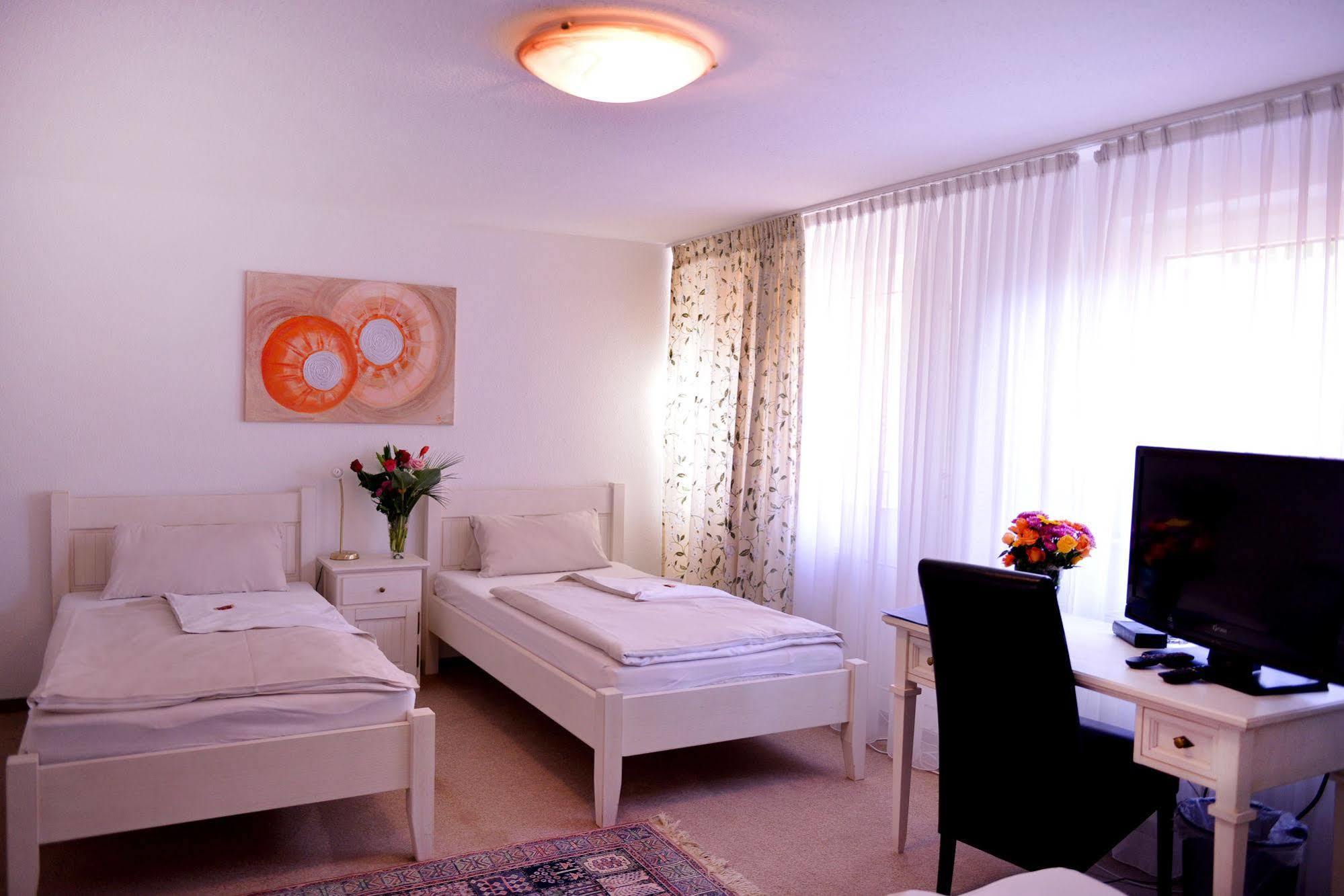 Alpha Hotel Garni Dietzenbach Eksteriør billede